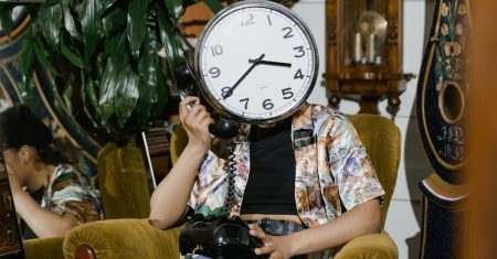 découvrez notre outil de conversion de temps facile à utiliser. transformez rapidement et simplement des heures, minutes et secondes en différents fuseaux horaires ou formats. idéal pour planifier vos voyages ou coordonner des réunions internationales.