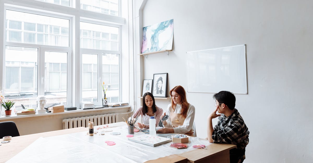 découvrez l'art du dessin de trains : techniques, astuces et inspirations pour réaliser des illustrations ferroviaires captivantes. que vous soyez débutant ou artiste confirmé, explorez notre guide complet pour donner vie à vos créations!