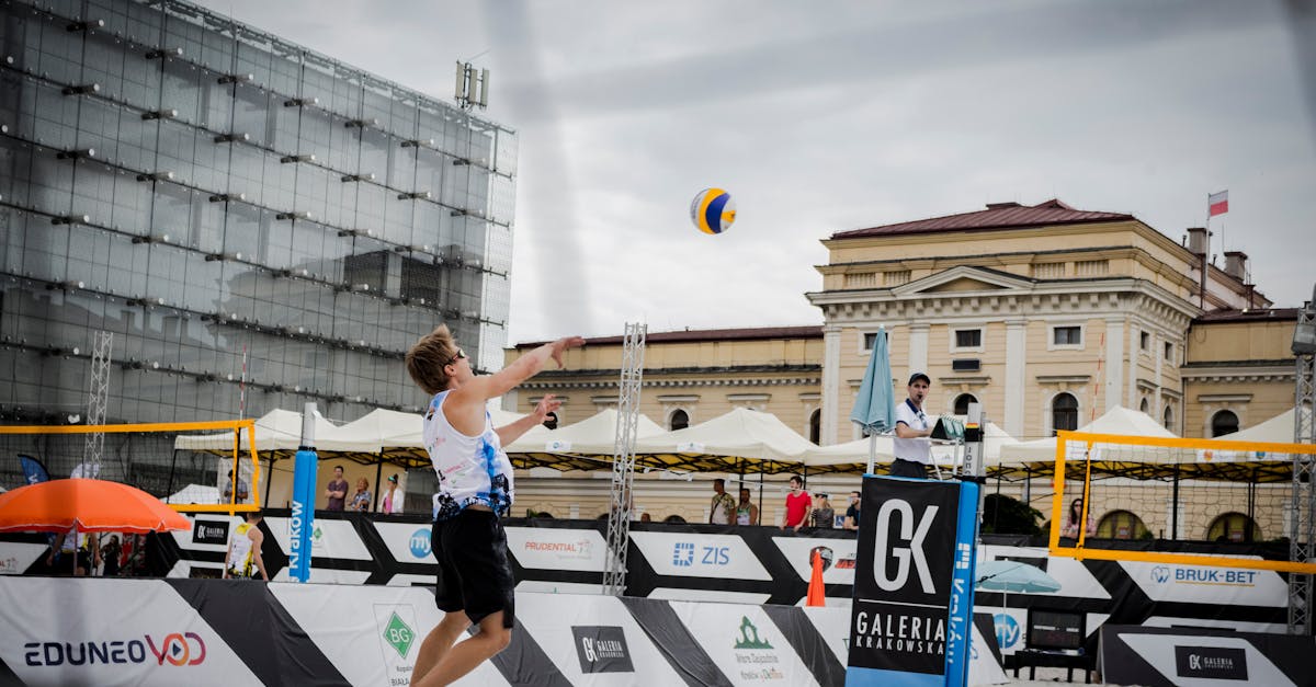 découvrez le monde passionnant du volleyball, un sport dynamique qui allie agilité, stratégie et travail d'équipe. que vous soyez joueur amateur ou fan inconditionnel, plongez dans l'univers des compétitions, des techniques de jeu et des conseils pour améliorer vos performances sur le terrain. rejoignez la communauté des passionnés de volleyball et vivez des moments intenses et mémorables.
