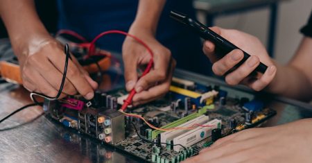 découvrez notre guide complet sur les voltmètres, des appareils essentiels pour mesurer la tension électrique. idéal pour les professionnels et les amateurs, notre sélection vous aidera à choisir le voltmètre adapté à vos besoins, avec des conseils d'utilisation et des astuces pratiques.