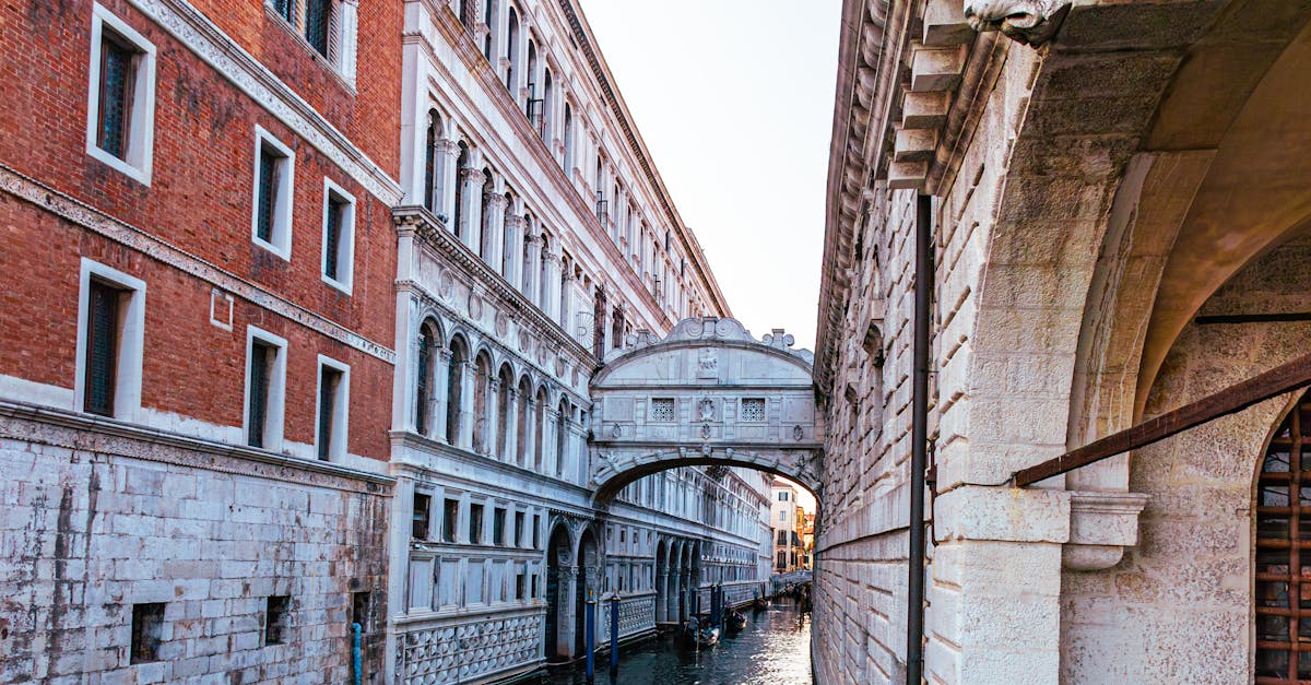 découvrez les différentes offres d'abonnement canal plus : choisissez la formule qui vous convient pour profiter de films, séries, sports et contenus exclusifs en streaming ou sur votre tv.