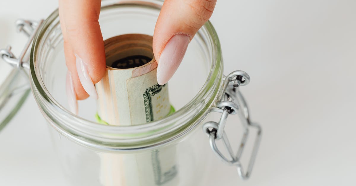 découvrez comment effectuer facilement un dépôt d'espèces en toute sécurité dans votre banque ou via un distributeur automatique. conseils, étapes et informations pratiques pour vos opérations de cash deposit.