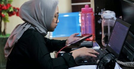 découvrez les différences et similitudes entre l'internet fixe et mobile. comparez les avantages, inconvénients et fonctionnalités de chaque option pour choisir la connexion la mieux adaptée à vos besoins.