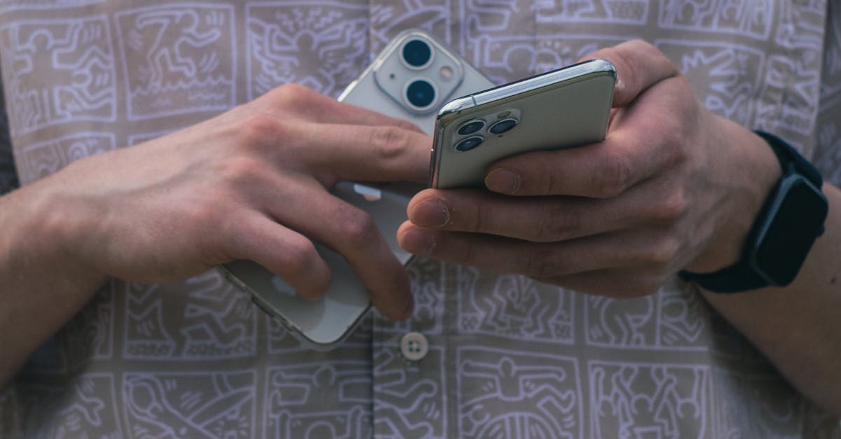 comparez facilement les derniers modèles de téléphones mobiles. découvrez les caractéristiques, prix et avis pour choisir le smartphone qui vous convient le mieux.