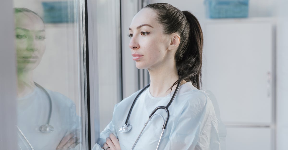 découvrez le rôle, les tarifs et les spécificités d'un médecin secteur 2 en france : honoraires libres, remboursement, avantages et différences avec le secteur 1.