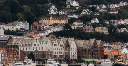 trade republic est une plateforme de courtage en ligne innovante qui permet d'investir facilement en actions, etf et crypto-monnaies, avec des frais réduits et une application simple d'utilisation. découvrez comment optimiser vos placements avec trade republic.