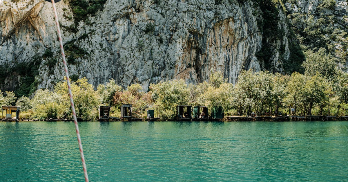 découvrez tout ce qu'il faut savoir sur le coût de l'eau : facteurs influençant le prix, comparaisons régionales, conseils pour économiser et comprendre votre facture d'eau.