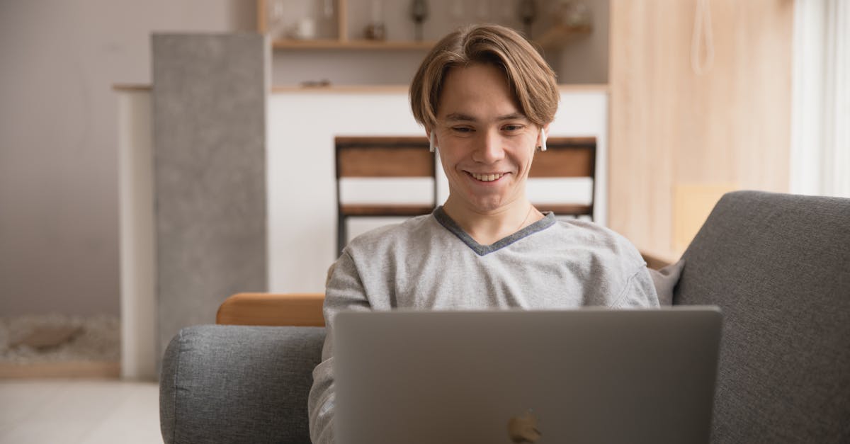 découvrez tout ce qu'il faut savoir sur l'accès à internet : types de connexions, avantages, solutions pour rester connecté partout et conseils pour une expérience en ligne optimale.