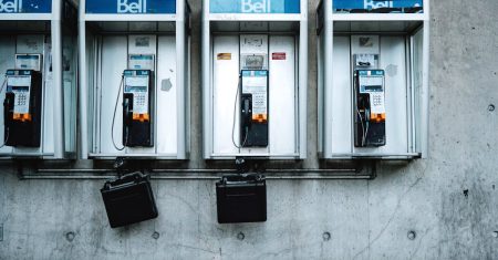 découvrez notre sélection de téléphones reconditionnés : des smartphones de grandes marques, testés, garantis et à prix réduit. faites des économies tout en préservant l'environnement !