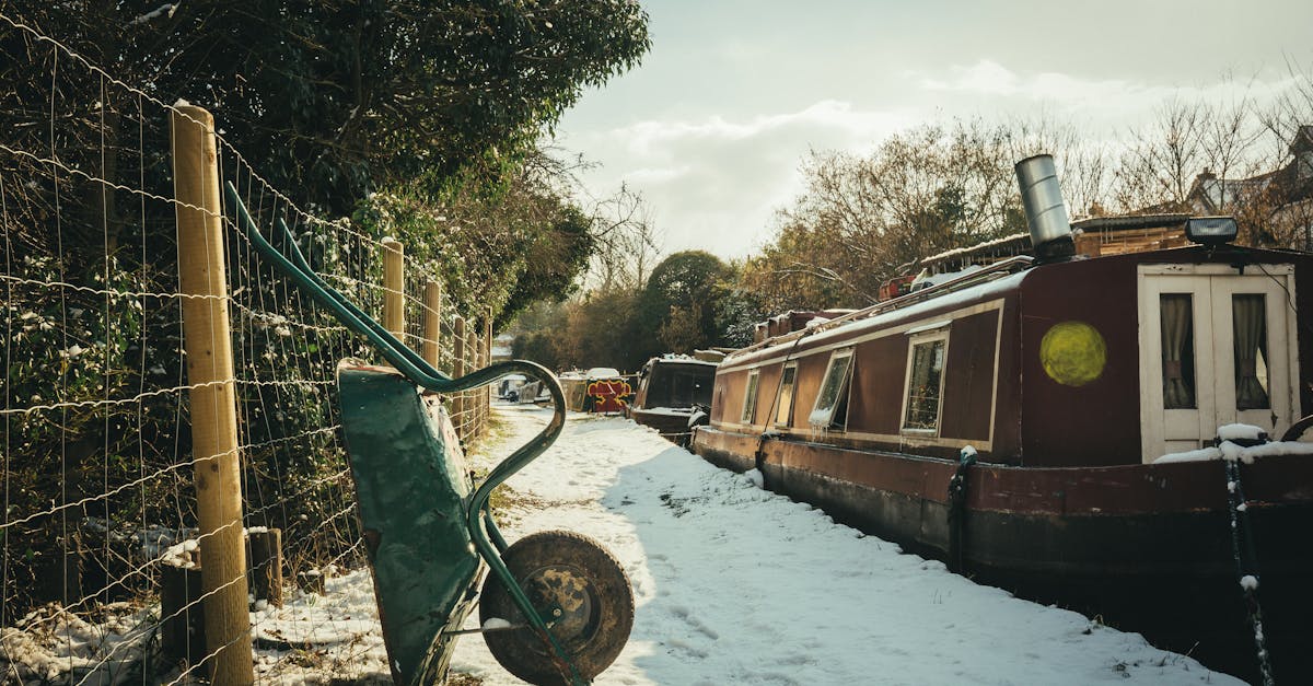 découvrez pourquoi un compte bancaire peut être gelé, les démarches à suivre en cas de blocage et comment récupérer rapidement l'accès à vos fonds.