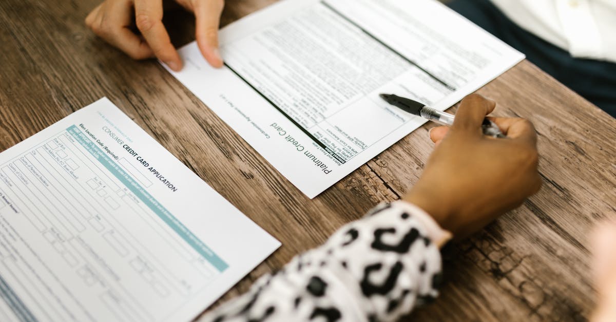 découvrez les meilleures cartes bancaires pour mineurs : solutions sécurisées, adaptées aux jeunes, pour apprendre à gérer leur argent dès le plus jeune âge. conseils, comparatif, et choix selon vos besoins.