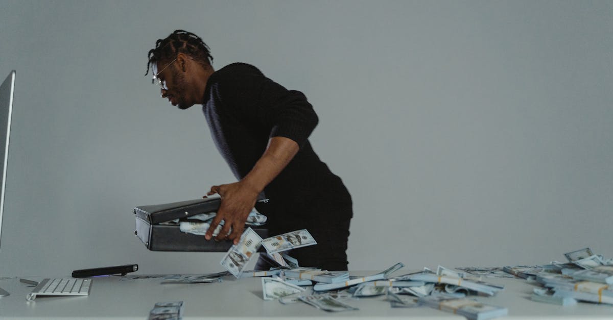 découvrez ce qu'est une cyberattaque, ses méthodes courantes et les moyens essentiels pour protéger vos données contre les menaces informatiques en constante évolution.