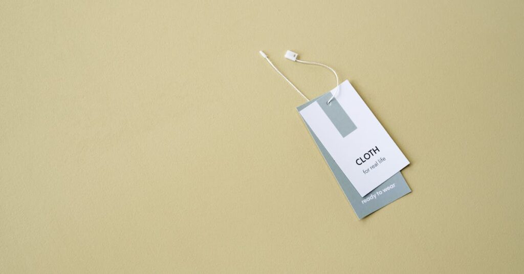 découvrez la signification du terme 'peg price', son rôle dans la finance, et comment il influence la stabilité des monnaies ou des actifs numériques. explications simples et exemples concrets.