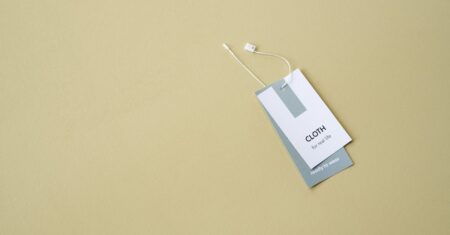 découvrez la signification du terme 'peg price', son rôle dans la finance, et comment il influence la stabilité des monnaies ou des actifs numériques. explications simples et exemples concrets.