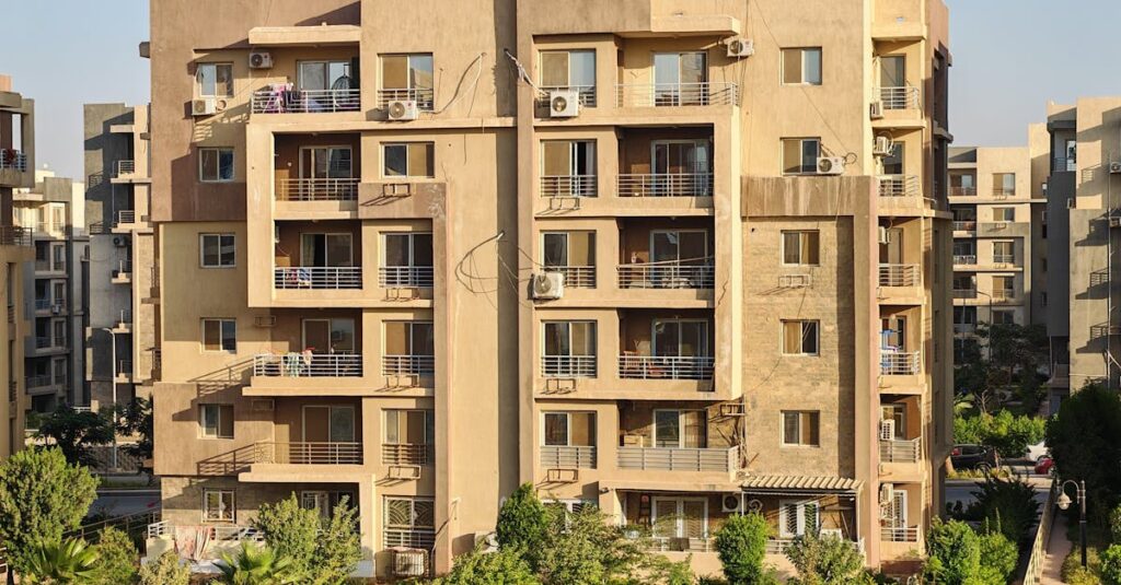 découvrez une sélection de plans résidentiels adaptés à tous vos besoins pour la construction ou la rénovation de votre future maison. trouvez l’inspiration pour créer l’espace de vie idéal, moderne et fonctionnel.