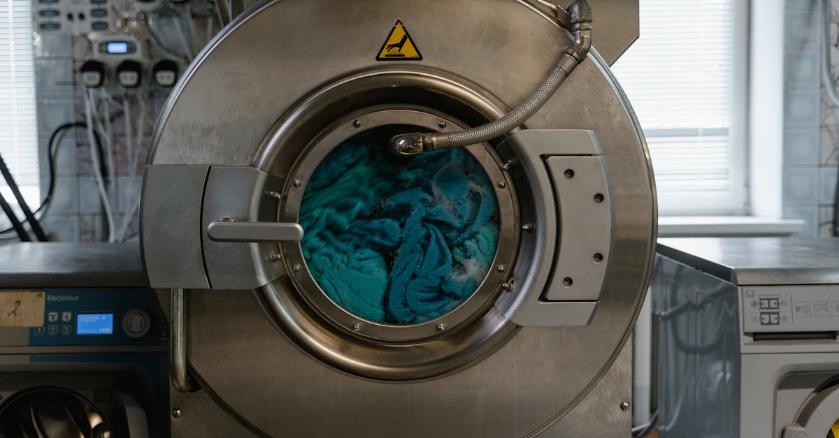 découvrez l'impact des machines à laver sur la consommation d'eau et d'électricité, et comment optimiser leur usage pour économiser ressources et réduire votre facture énergétique.