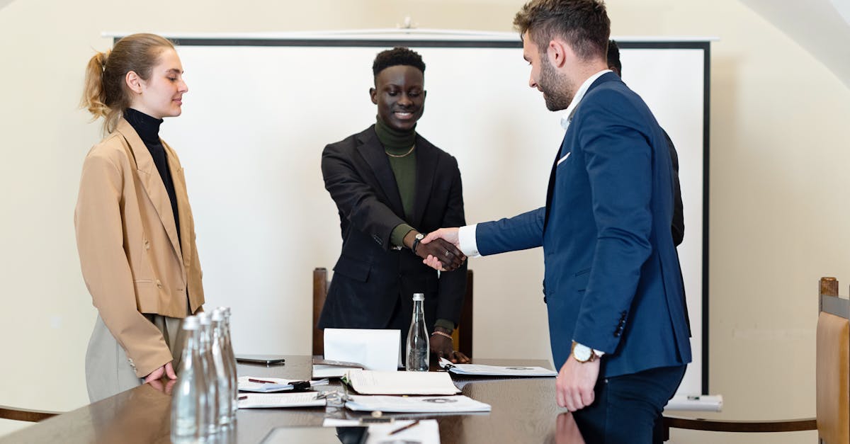 tableau de couverture d'assurance détaillant les garanties et prestations offertes pour une protection optimale.