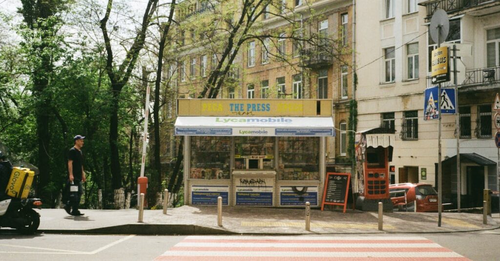 découvrez lycamobile, votre opérateur mobile low-cost offrant des forfaits attractifs, une couverture étendue et des appels internationaux à petits prix.