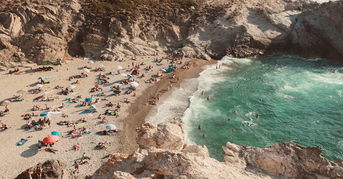 découvrez tout sur le coût de l'eau : facteurs influençant les prix, conseils pour réduire votre facture et importance de la gestion durable de l'eau.