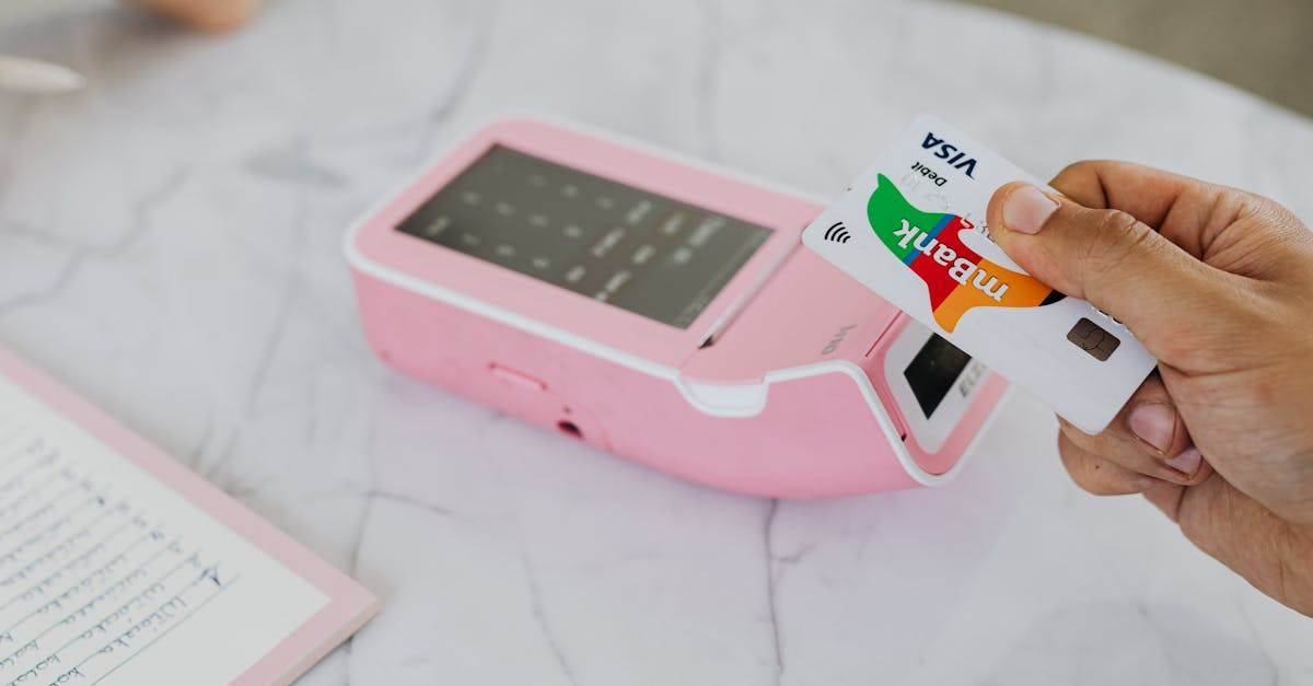 découvrez les causes possibles d'une carte bancaire bloquée et comment réactiver votre carte rapidement pour retrouver un accès sécurisé à vos comptes.