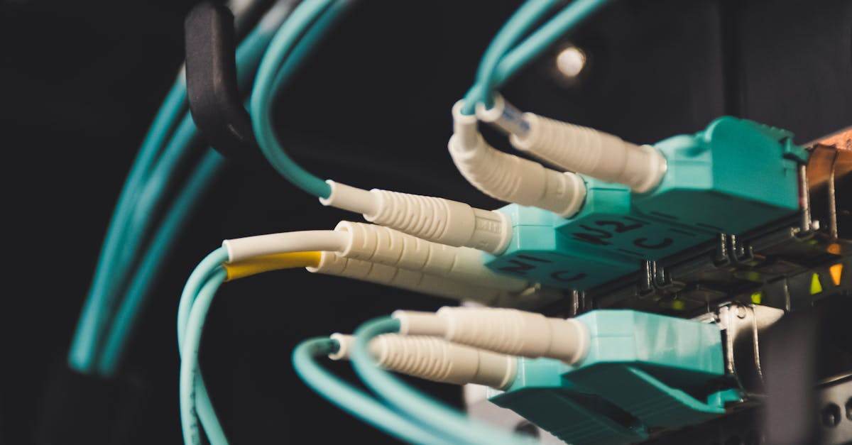 découvrez la haute performance de la fibre optique pour une connexion internet ultra-rapide, stable et idéale pour le streaming, le télétravail et les jeux en ligne.