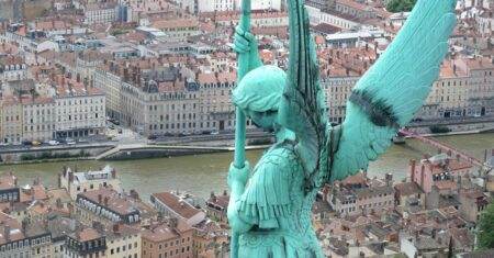 Informations et contact pour l’eau du Grand Lyon découvrez water lyon, votre spécialiste en solutions aquatiques à lyon : piscines, spas, et équipements pour profiter pleinement de l'eau chez vous.