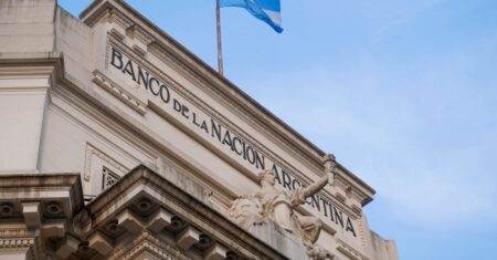 découvrez tout sur les institutions bancaires, leurs services, leurs rôles dans l'économie et comment choisir la meilleure banque pour vos besoins financiers.