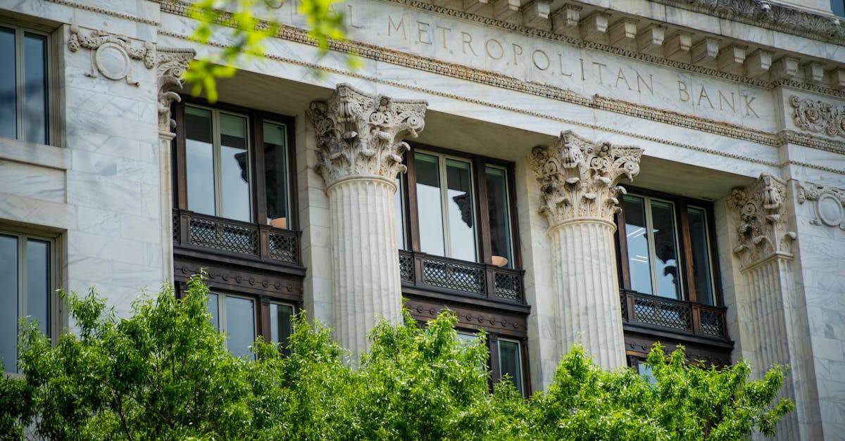 découvrez les institutions bancaires, leurs services, et leur rôle essentiel dans l'économie moderne pour mieux gérer vos finances.