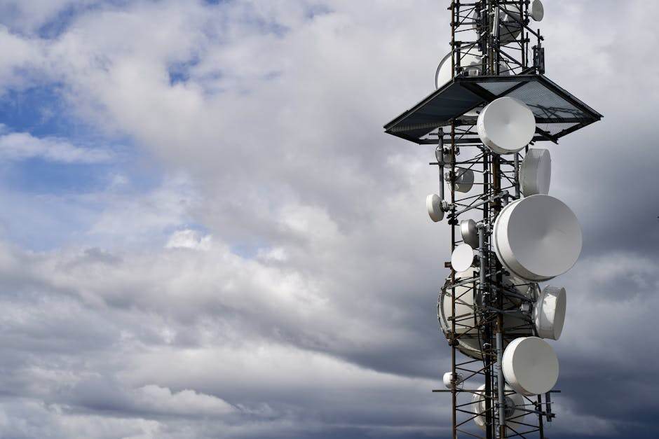 5G network infrastructure and high-speed mobile connectivity in a city environment
