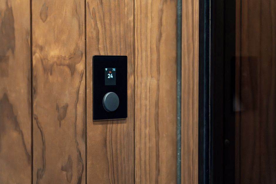 Home insulation and thermostat control in a modern house