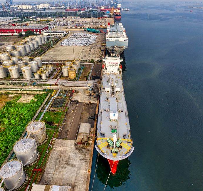 LNG tanker ship at port terminal
