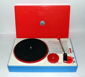Vintage Miniature Portable Record Player, Solid State, Battery-Powered, No Manufacturer Name, Plays 33 and 45 RPM Records, Made in Japan, Measures 5.5 x 9 Inches, Vibrant Red, White and Blue Plastic Case (9809033265)